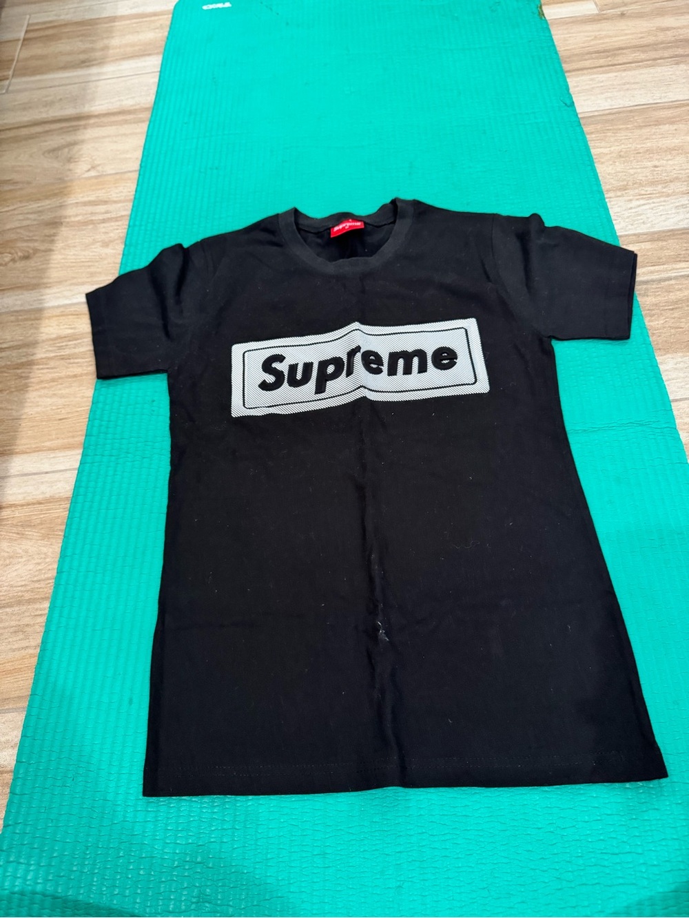 Supreme Black Tee shirt
